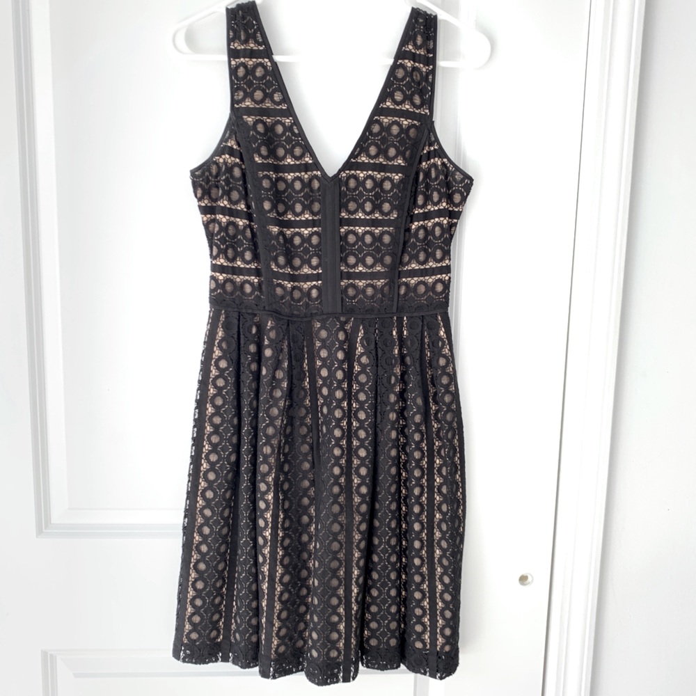 Black and Nude V-neck Cocktail Dress
